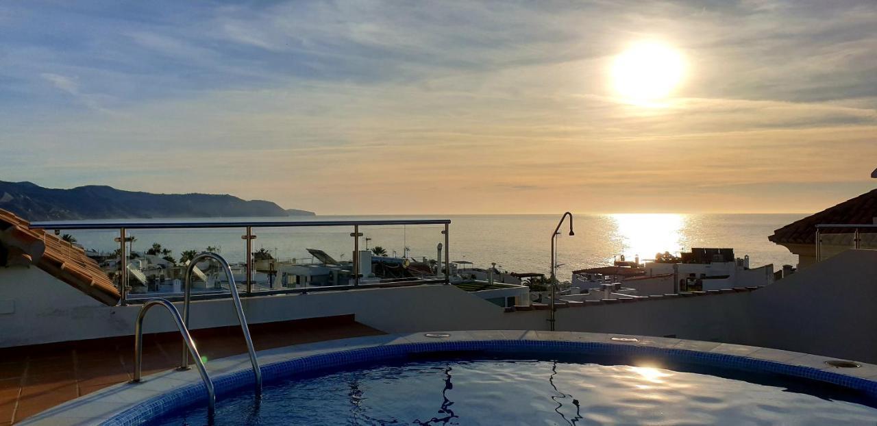 Maravilloso Apartamento Nerja Luaran gambar